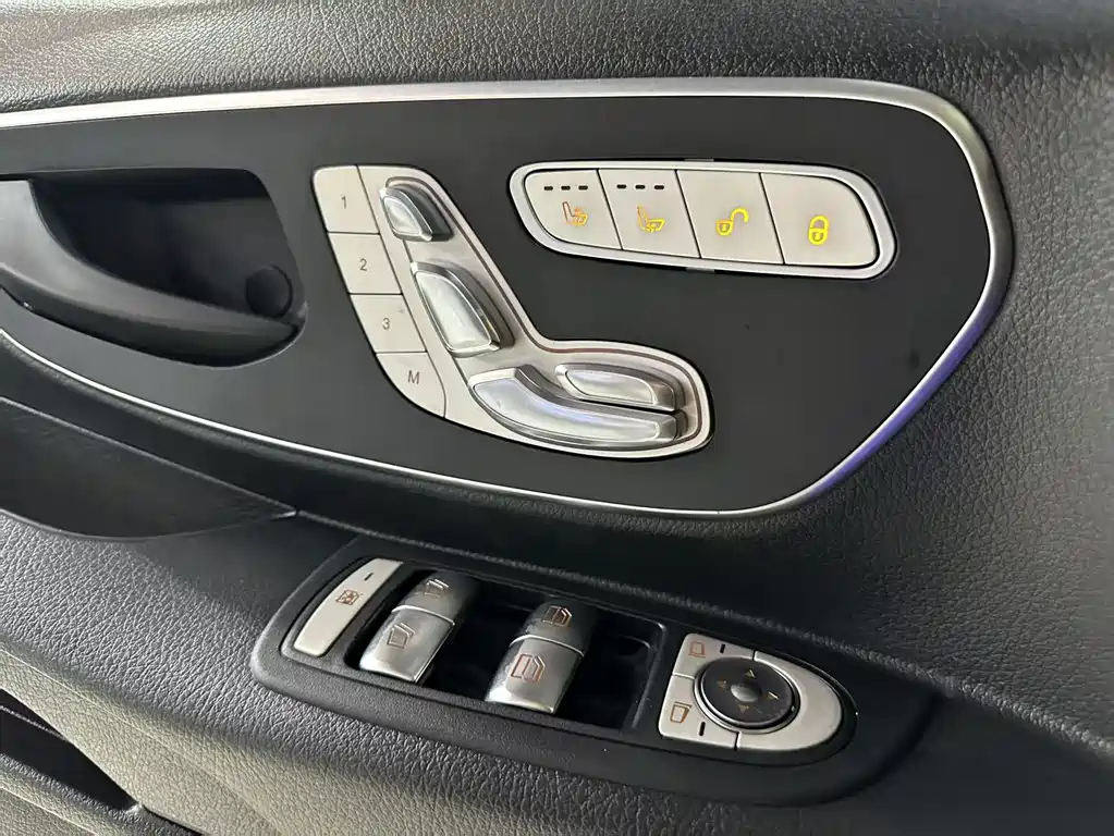 Mercedes-Benz Vito 2023 — фото 15