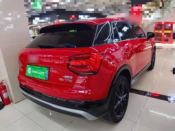 Audi Q2L 2021
