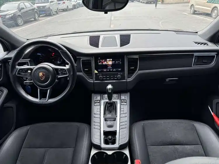 Porsche Macan 2017 — фото 4