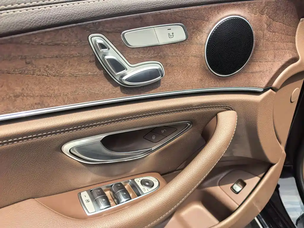Mercedes-Benz E-Class 2020 — фото 6