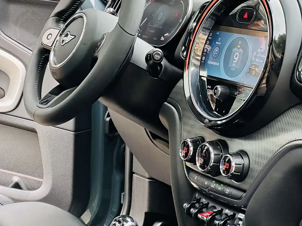 MINI Countryman 2021 — фото 12