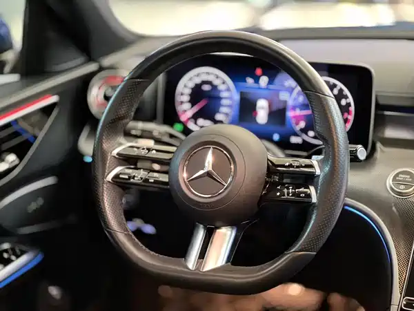 Mercedes-Benz C-Class 2023