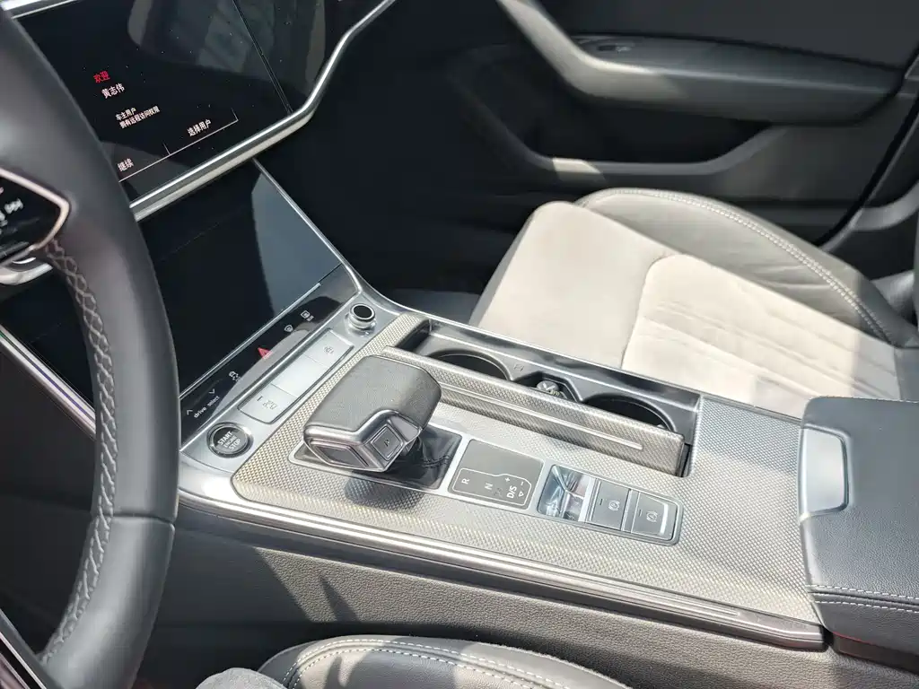 Audi A6L 2023 — фото 18