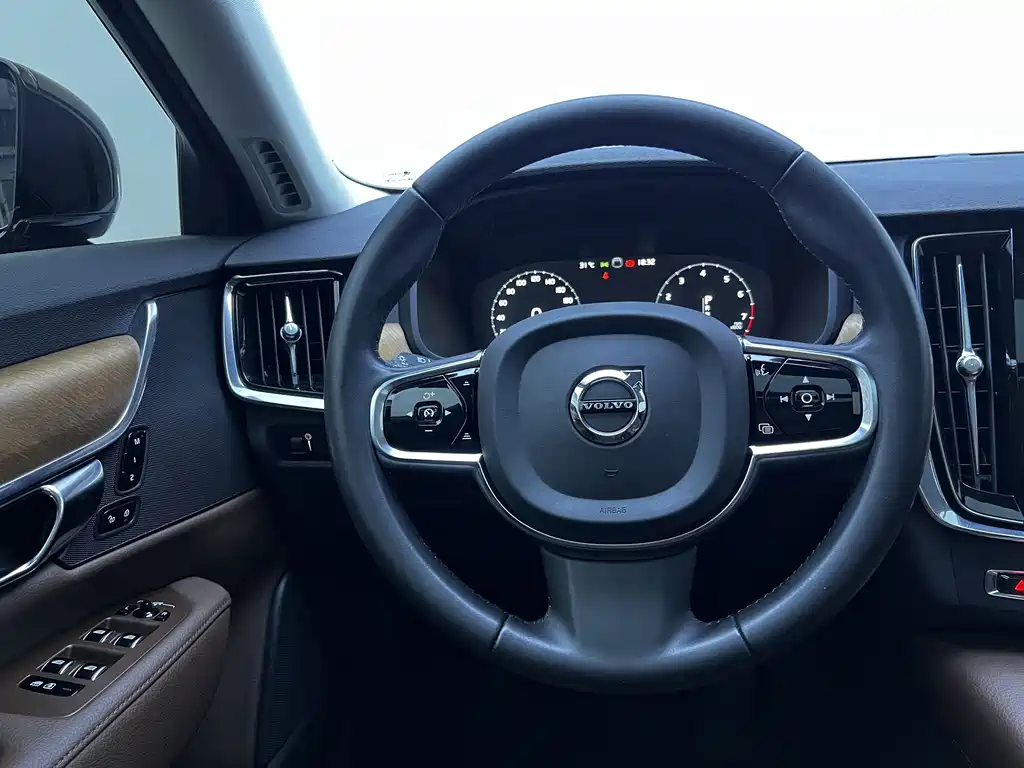 Volvo S90 2020 — фото 15