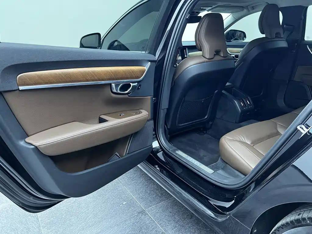 Volvo S90 2020 — фото 11
