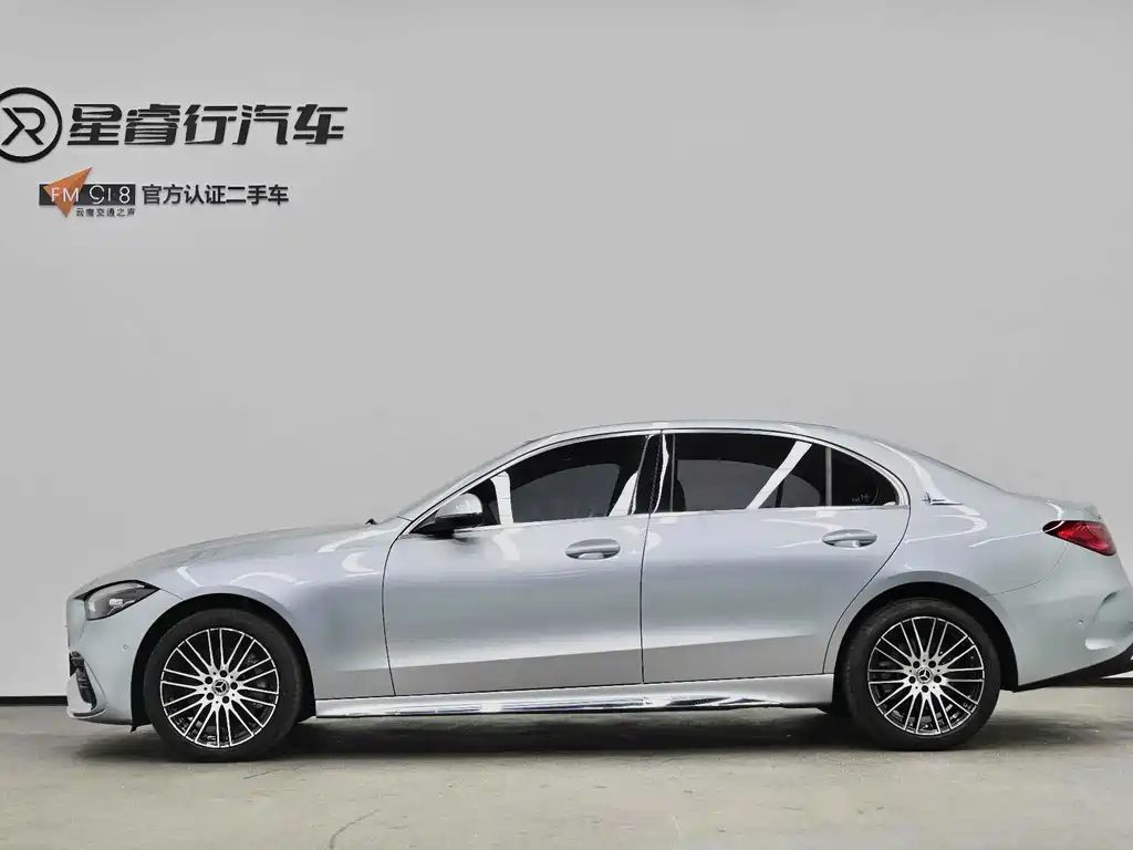 Mercedes-Benz C-Class 2024 — фото 10
