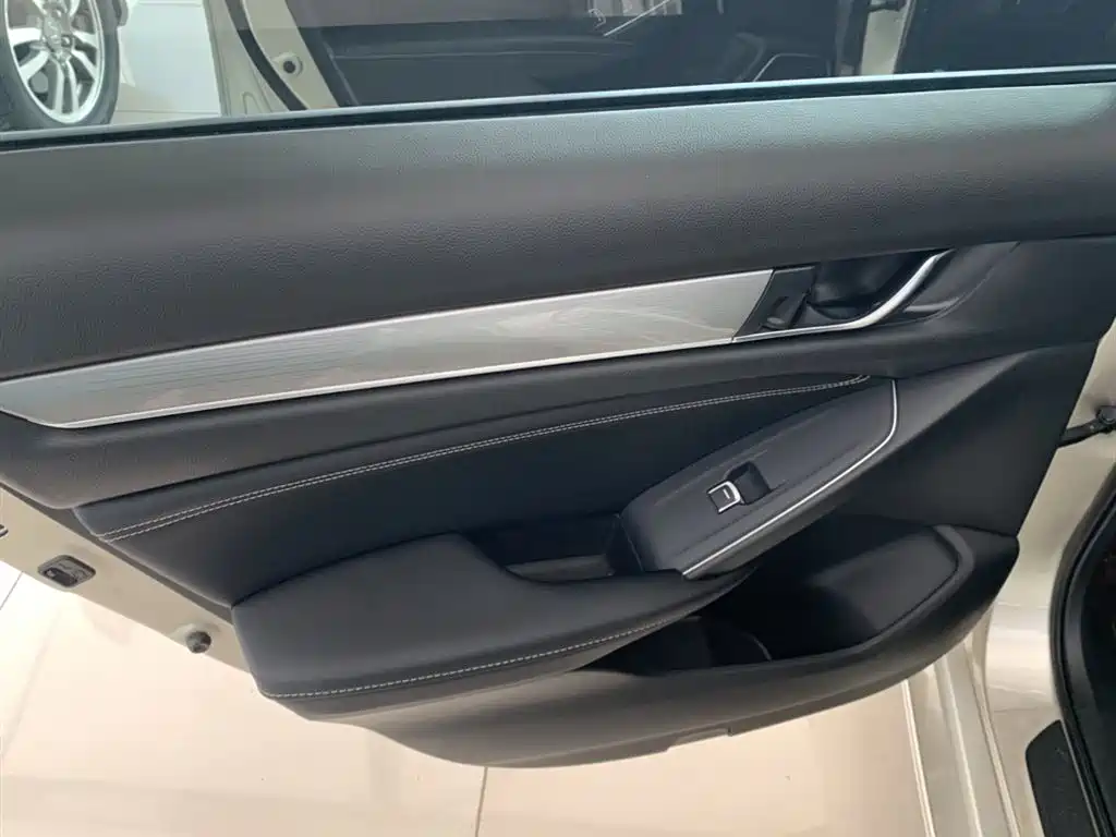 Honda Inspire 2022 — фото 14