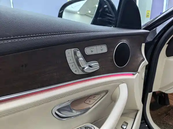 Mercedes-Benz E-Class 2016