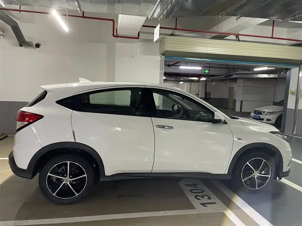 Honda Vezel 2020 — фото 9