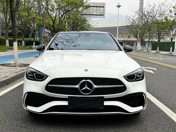 Mercedes-Benz C-Class 2024