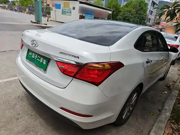 Hyundai Mistra 2015