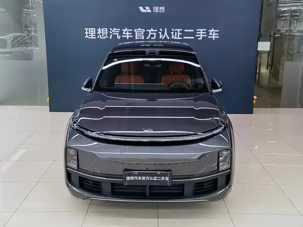 Li Auto L8 2025