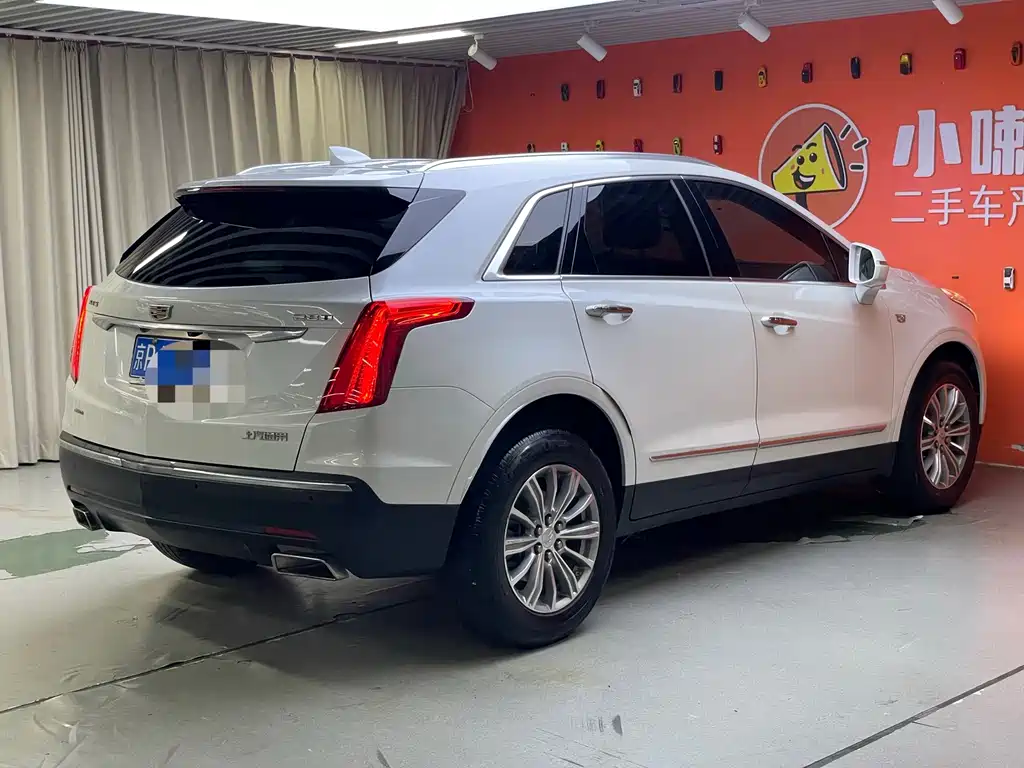 Cadillac XT5 2017 — фото 6