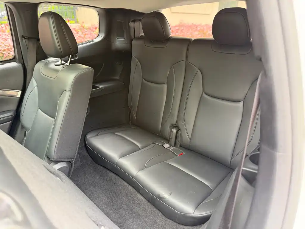 Jeep Grand Commander 2019 — фото 14