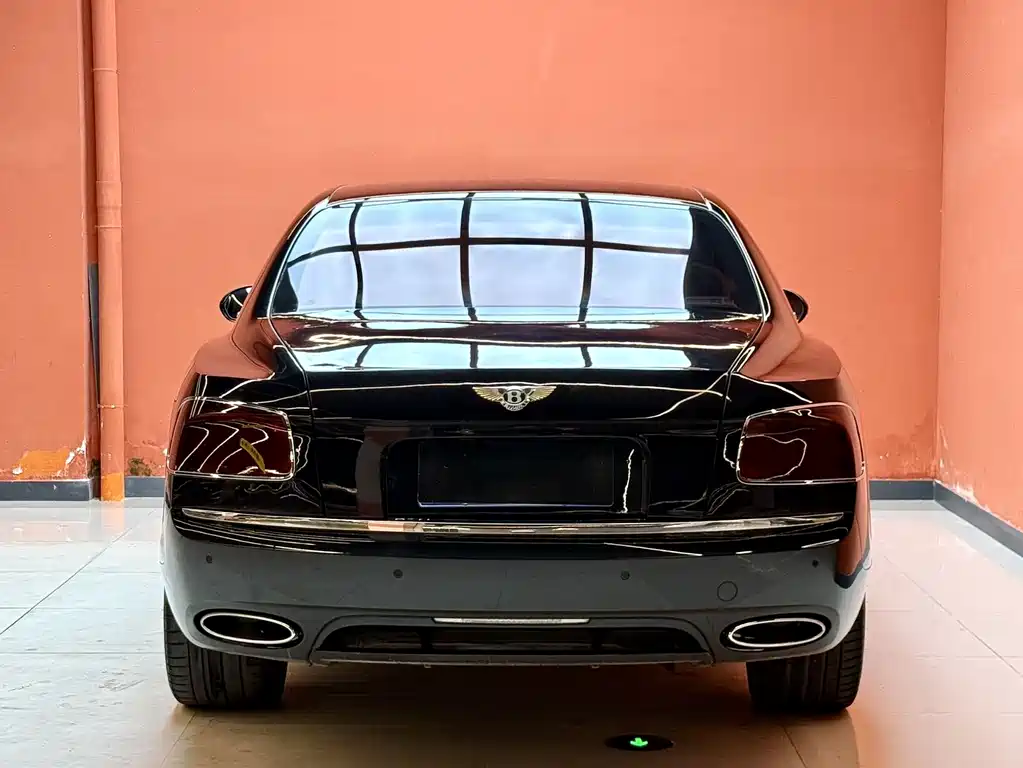 Bentley Flying Spur 2012 — фото 13