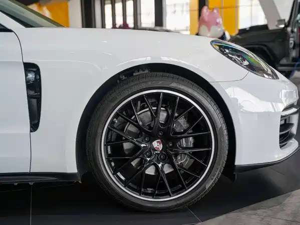 Porsche Panamera 2022