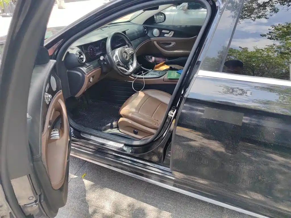 Mercedes-Benz E-Class 2019 — фото 12