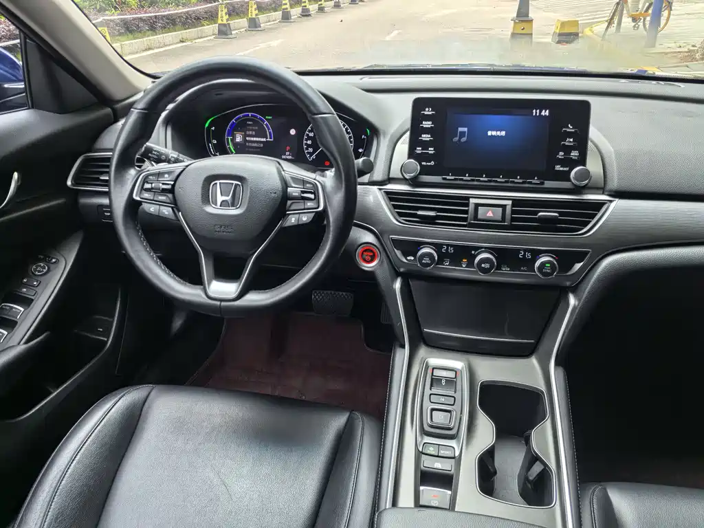 Honda Accord 2019 — фото 8