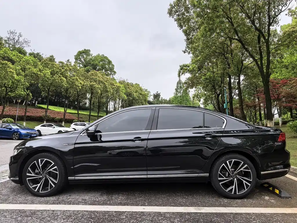 Volkswagen Magotan 2023