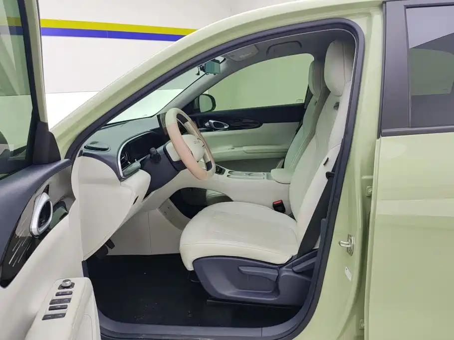 Geely Galaxy Starwish 2025 — фото 9