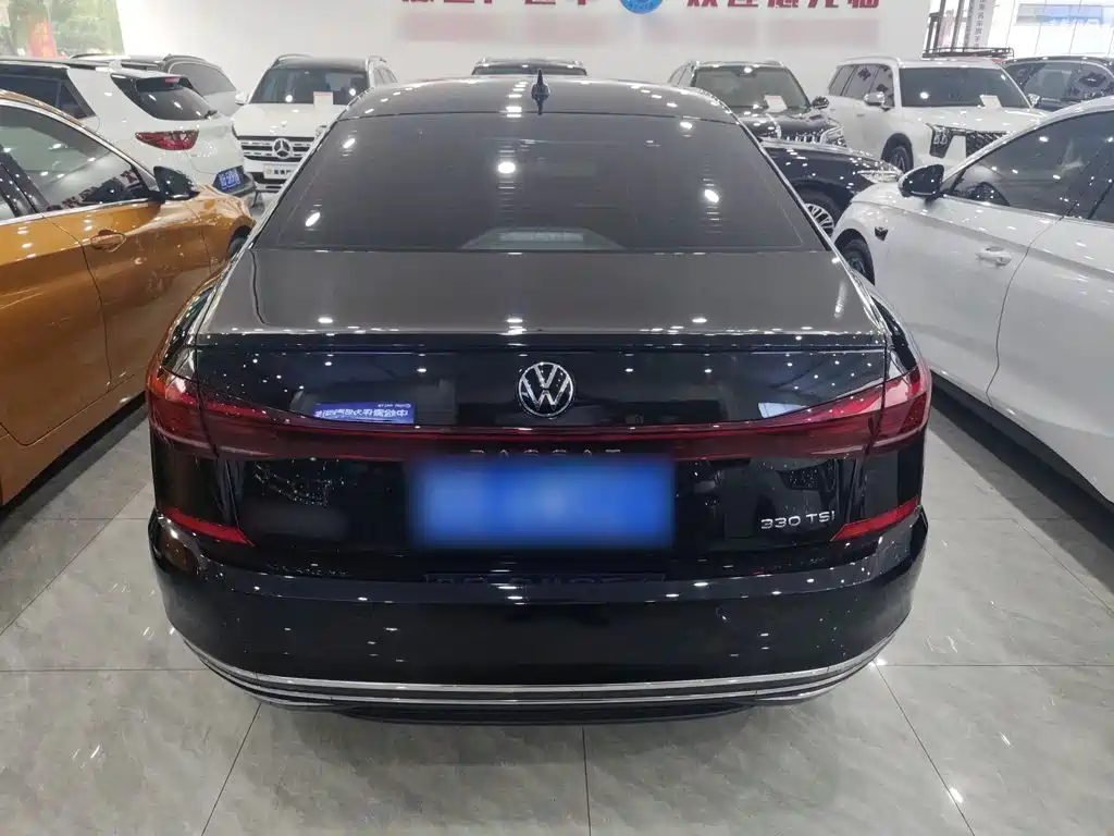 Volkswagen Passat 2023