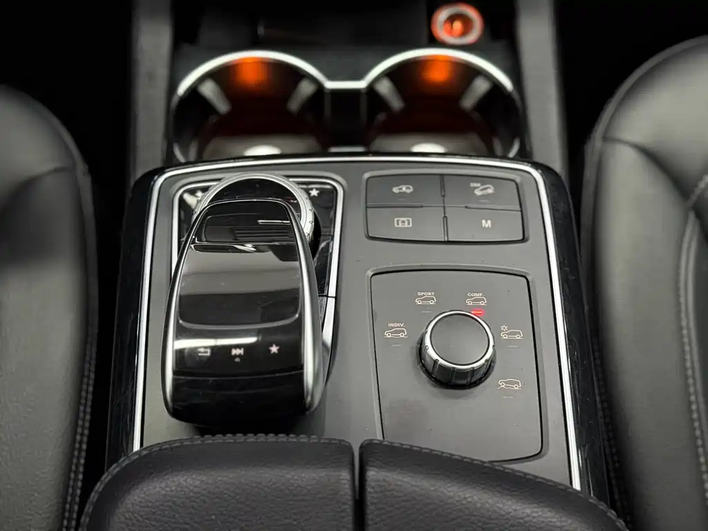 Mercedes-Benz GLS 2017 — фото 32