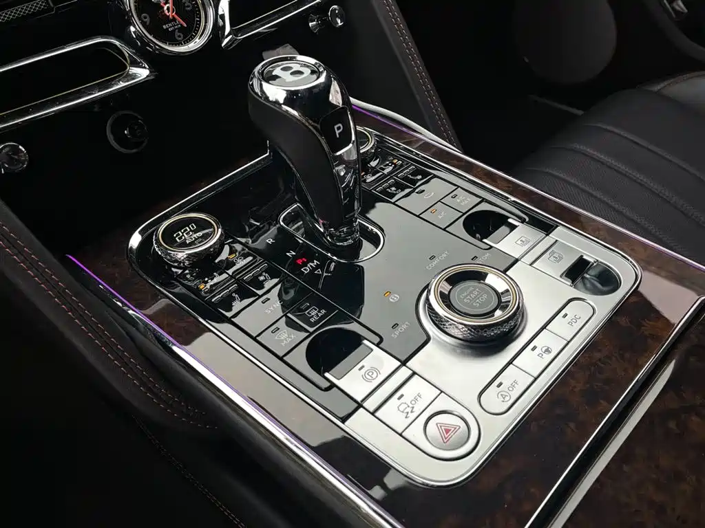Bentley Flying Spur 2022 — фото 13