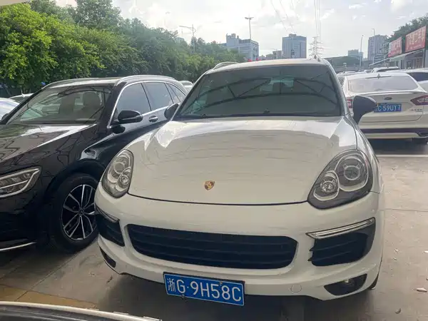 Porsche Cayenne 2015