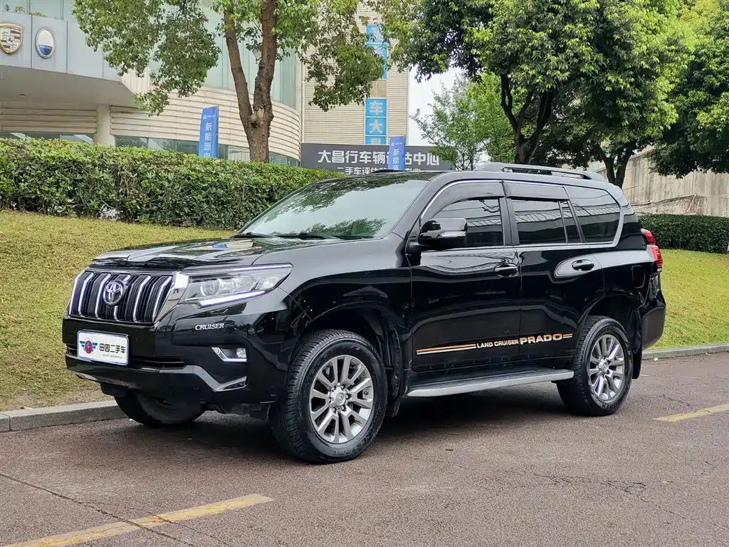 Toyota Prado 2018 — фото 1