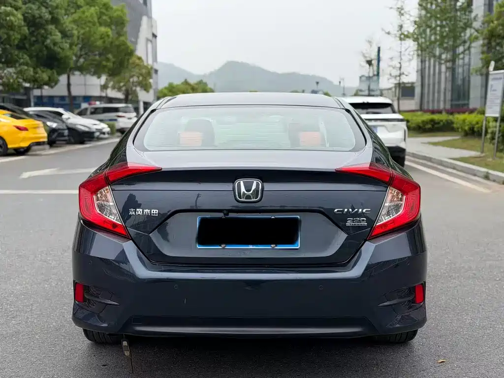 Honda Civic 2020 — фото 13