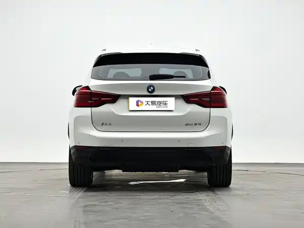 BMW iX3 2021