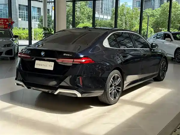 BMW 5 Series 2025