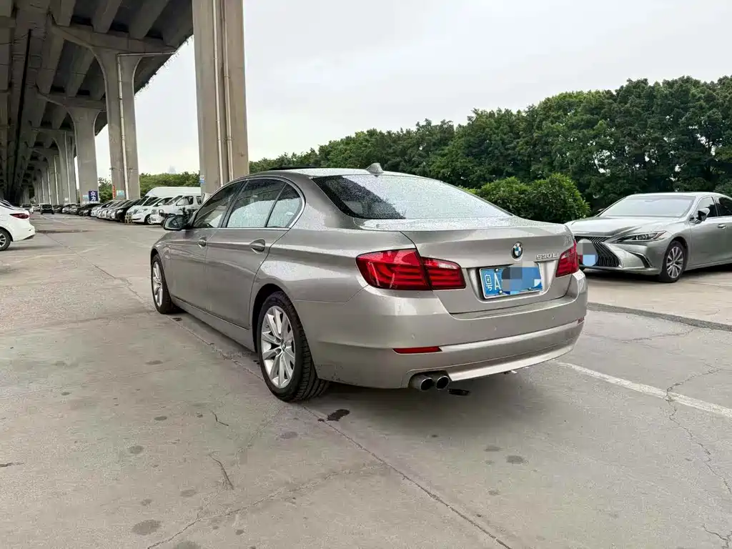 BMW 5 Series 2012