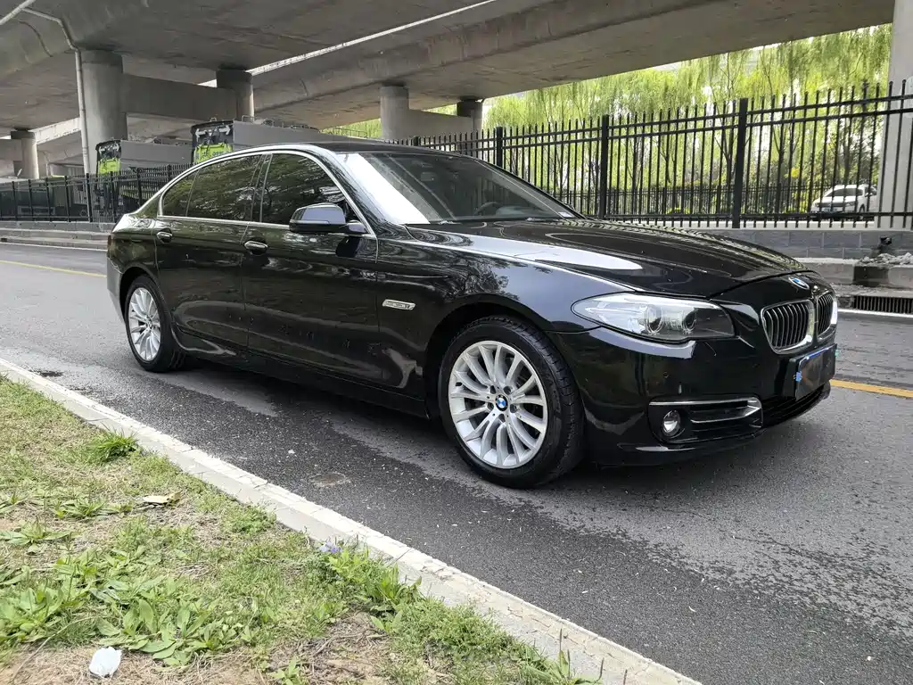 BMW 5 Series 2015 — фото 3