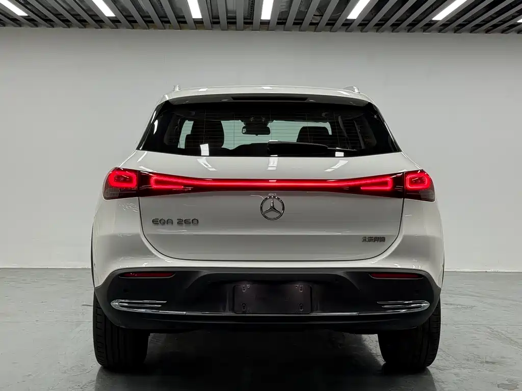 Mercedes-Benz EQA 2024 — фото 17