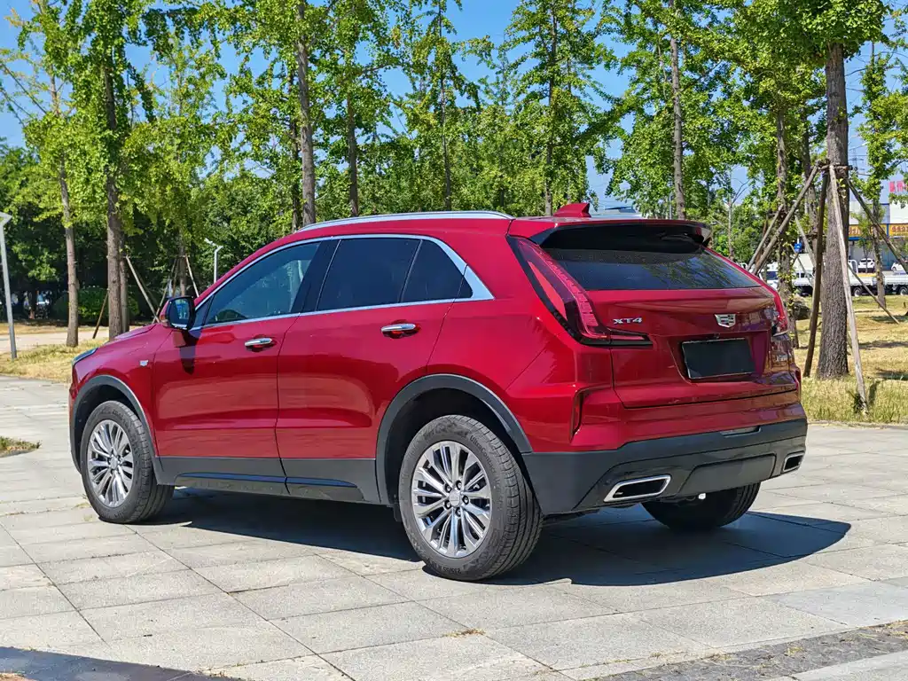 Cadillac XT4 2025 — фото 6