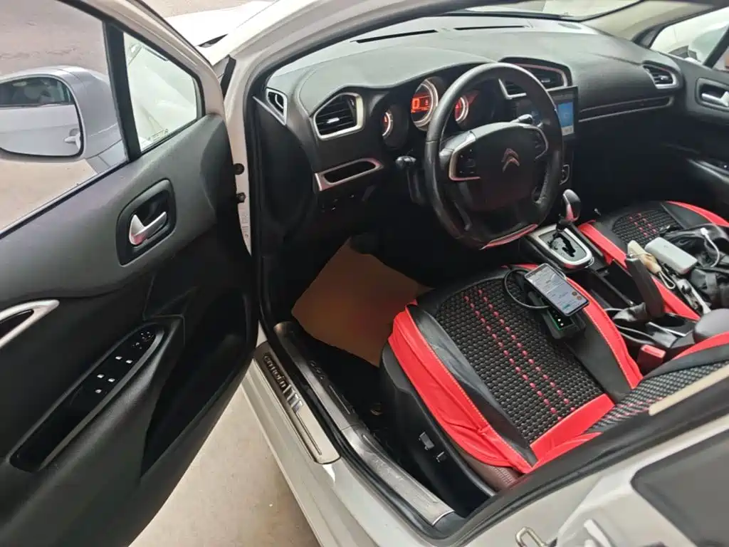 Citroën C4L 2015 — фото 16
