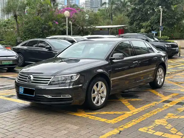 Volkswagen Phaeton 2012