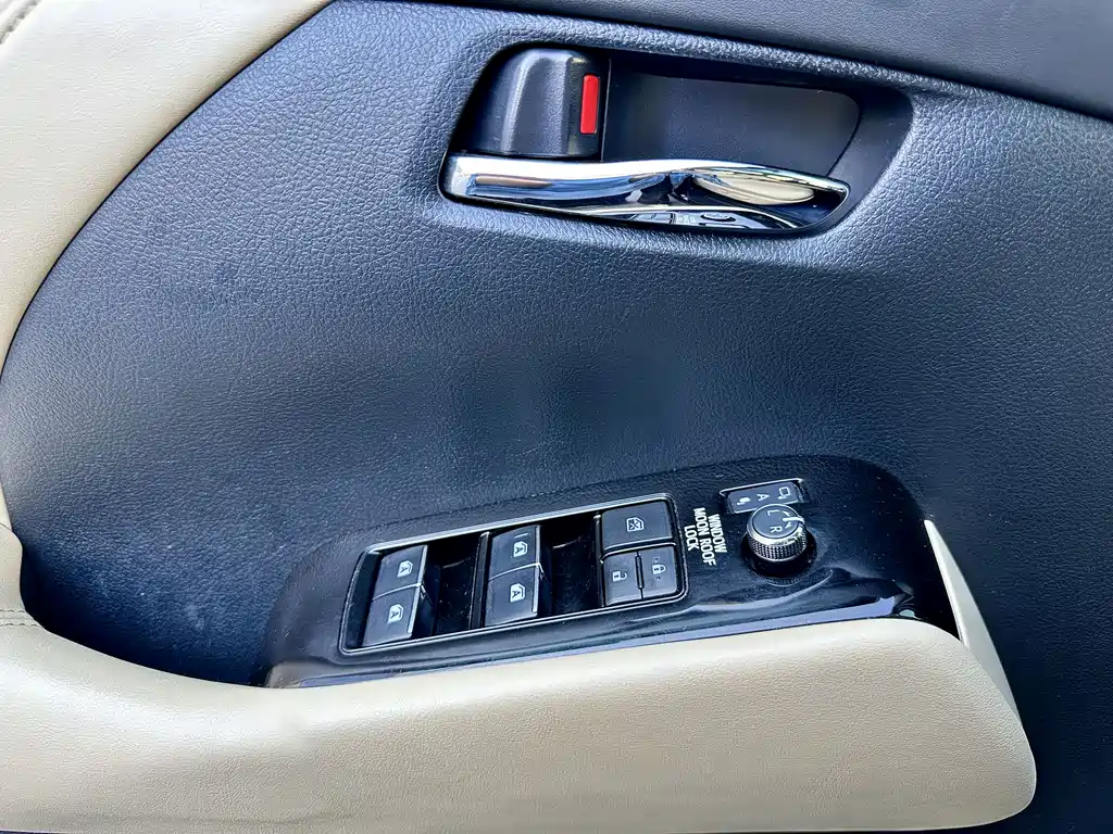 Toyota Alphard 2019 — фото 24