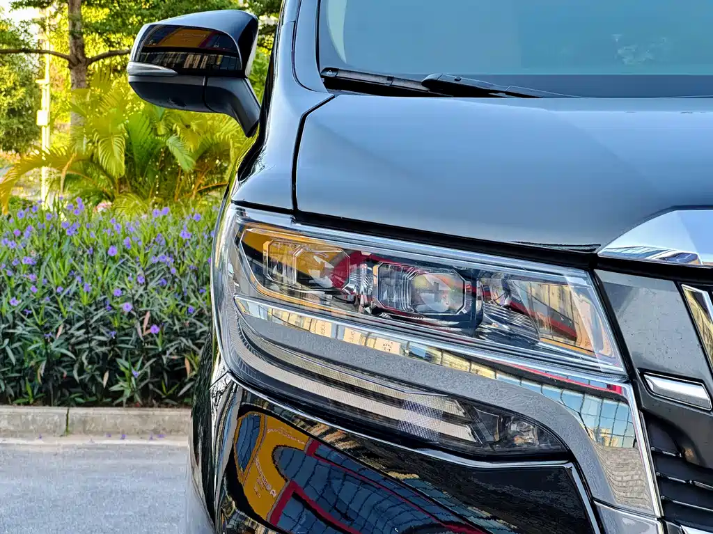 Toyota Alphard 2019 — фото 36