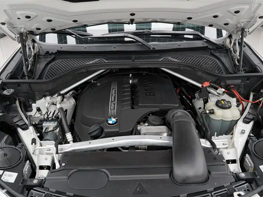 BMW X5 2016 — фото 32