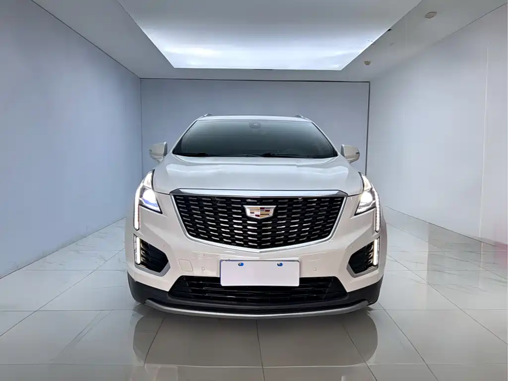 Cadillac XT5 2021 — фото 2