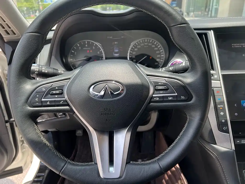 Infiniti Q50L 2018 — фото 19