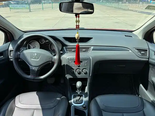 Peugeot 308 2014