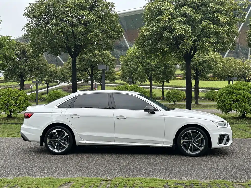Audi A4L 2022