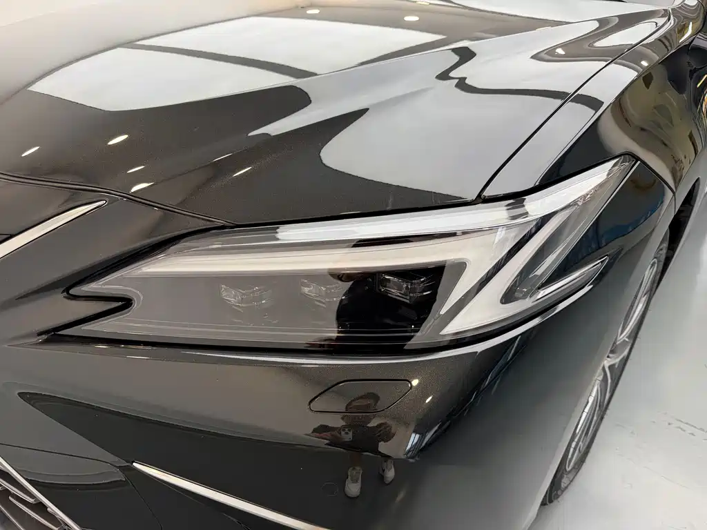 Lexus ES 2025 — фото 19