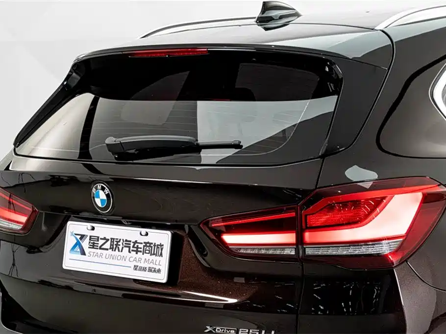 BMW X1 2021 — фото 8
