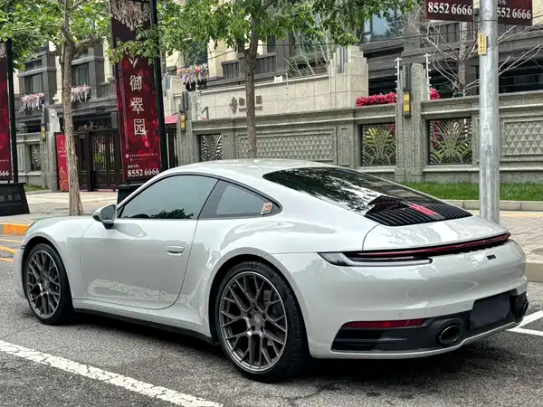 Porsche 911 2020