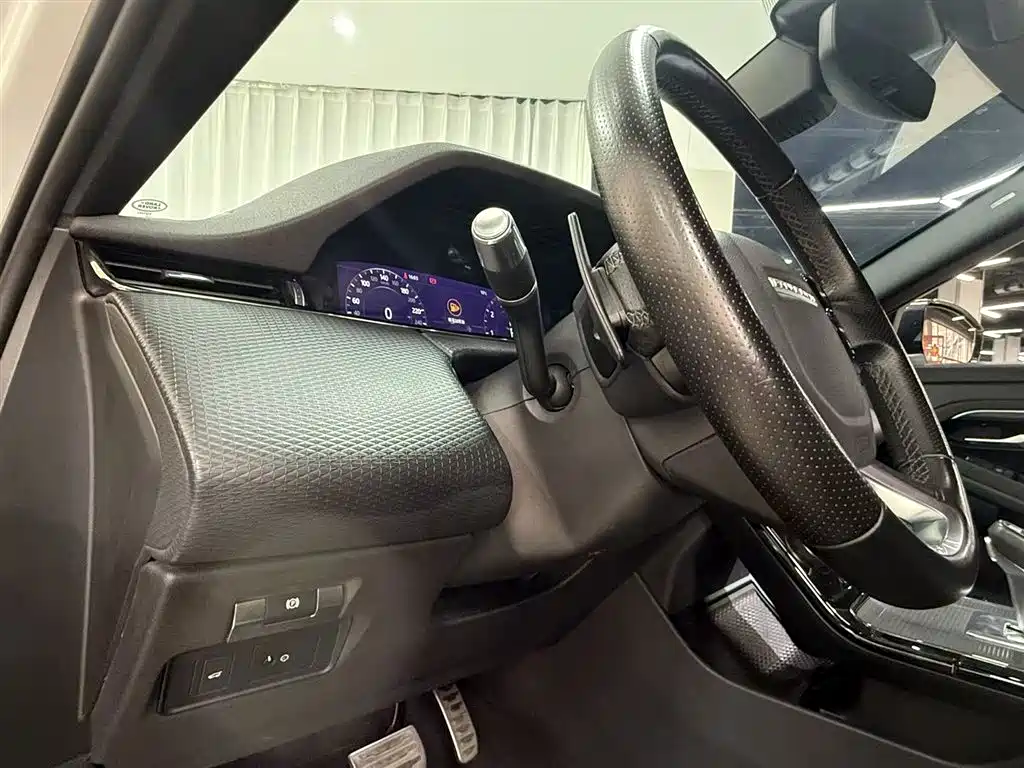 Land Rover Evoque 2020 — фото 25