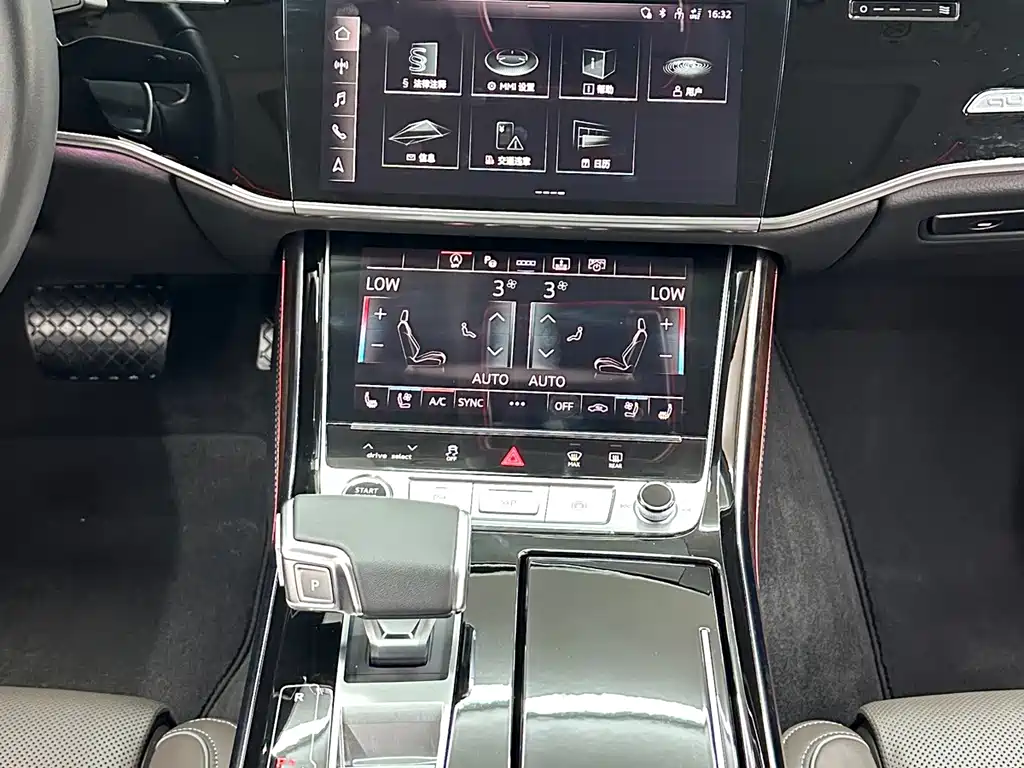 Audi A8 2023 — фото 13
